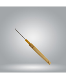 Wooden crochet hook with ratchet